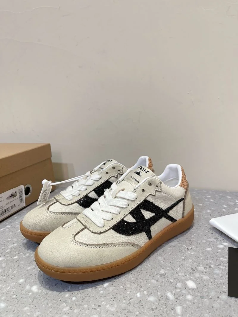 RelaxedFit Ash Shoes 10513