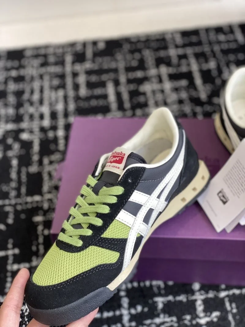 Snug Asics Shoes 6865