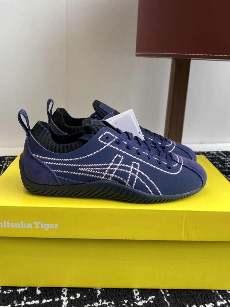 Asics Shoes Youthful 6872