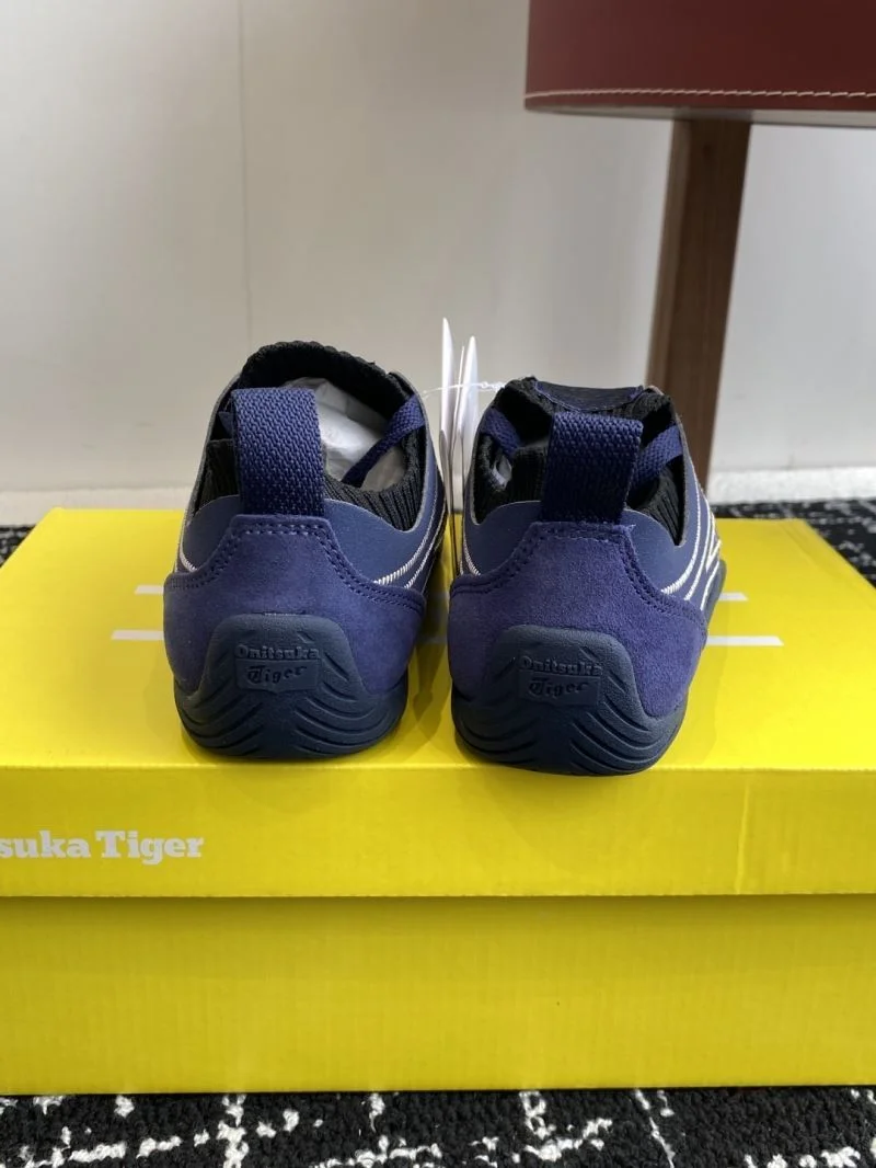 Asics Shoes Youthful 6872