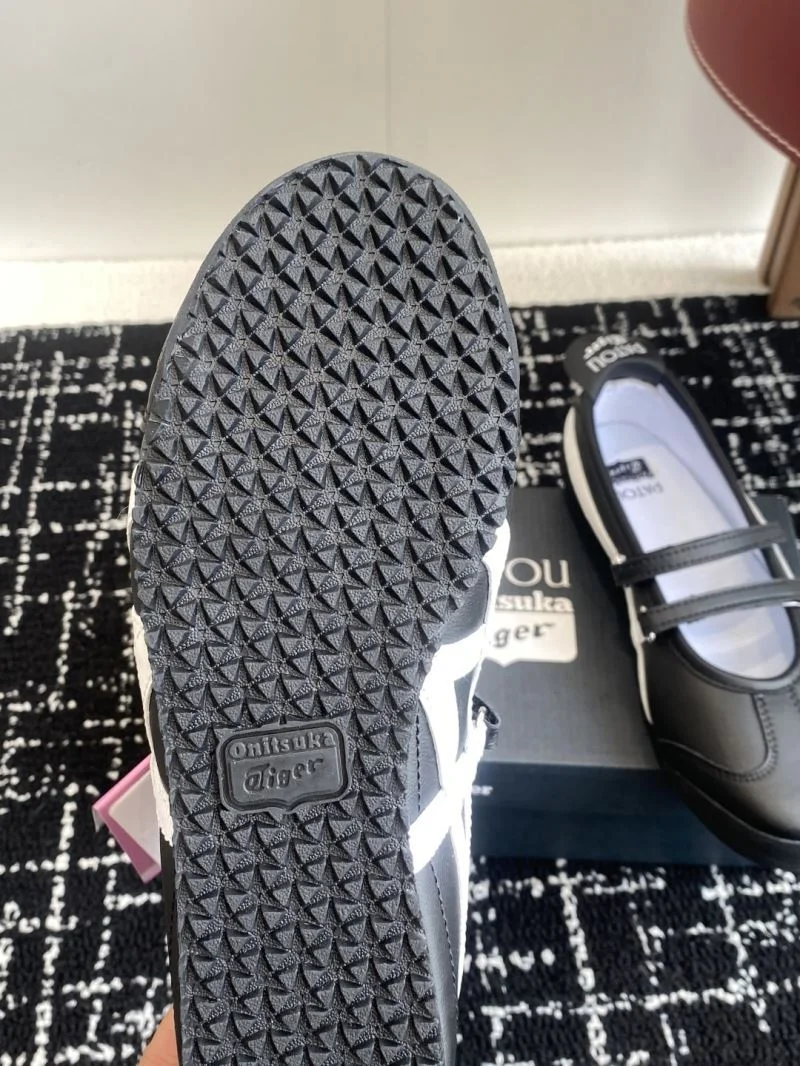 Asics Shoes Tailored 6880