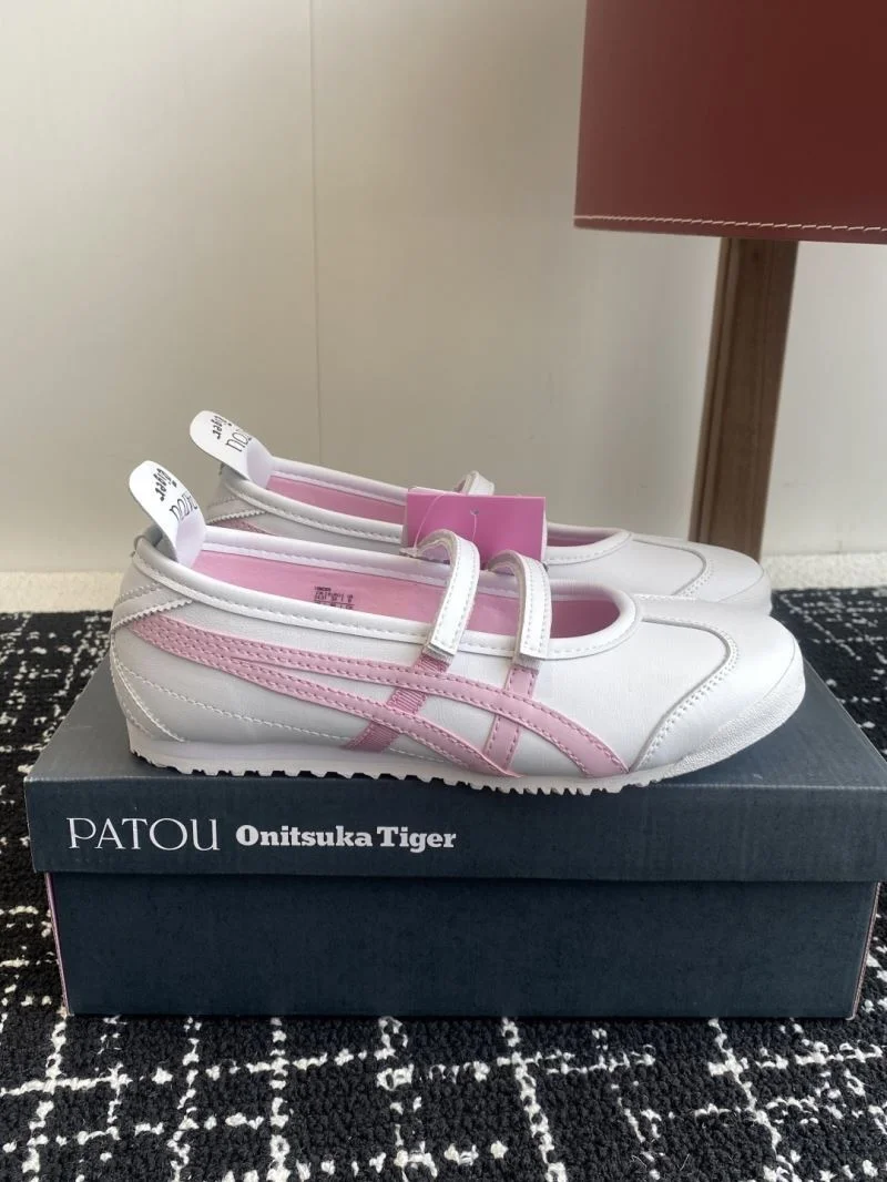 TimelessDesign Asics Shoes 6853