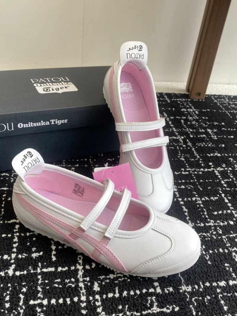 TimelessDesign Asics Shoes 6853