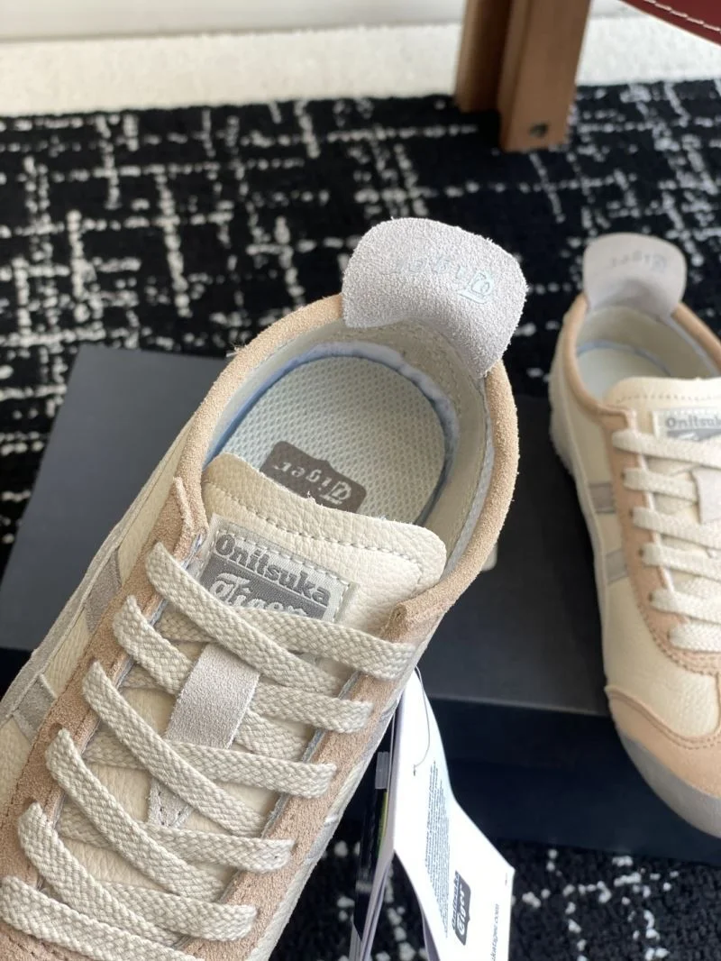 Attractive Asics Shoes 6854