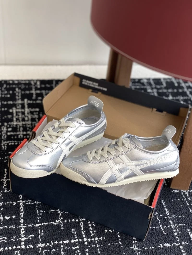 Effortless Asics Shoes 6850