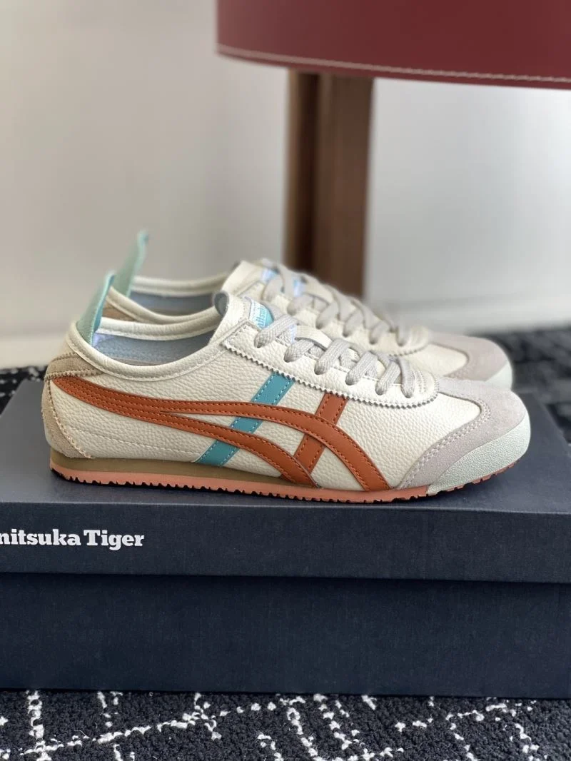 Asics Shoes WellDesigned 6848
