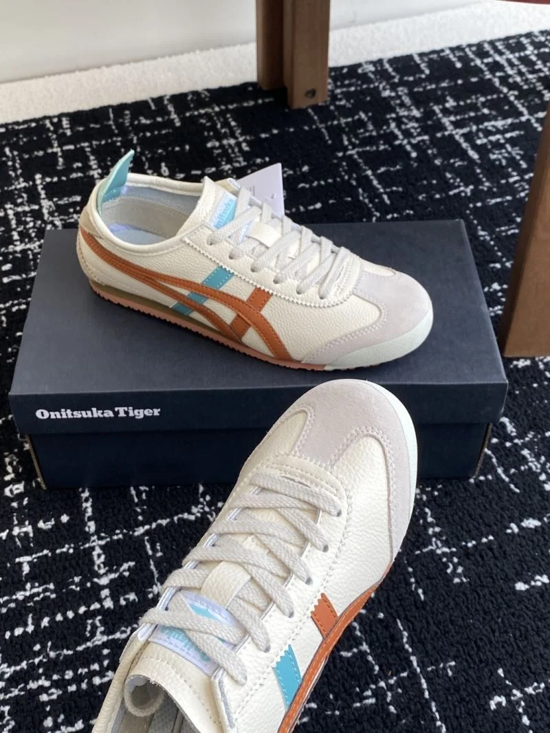 Asics Shoes WellDesigned 6848