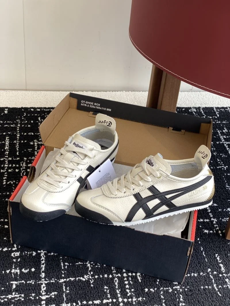Original Asics Shoes 6844