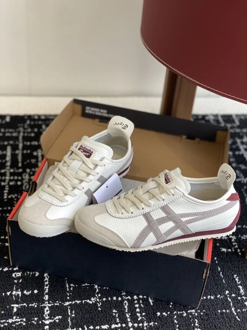 Snug Asics Shoes 6845