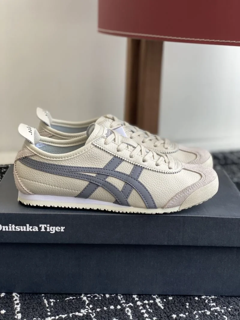 MultiPurpose Asics Shoes 6874