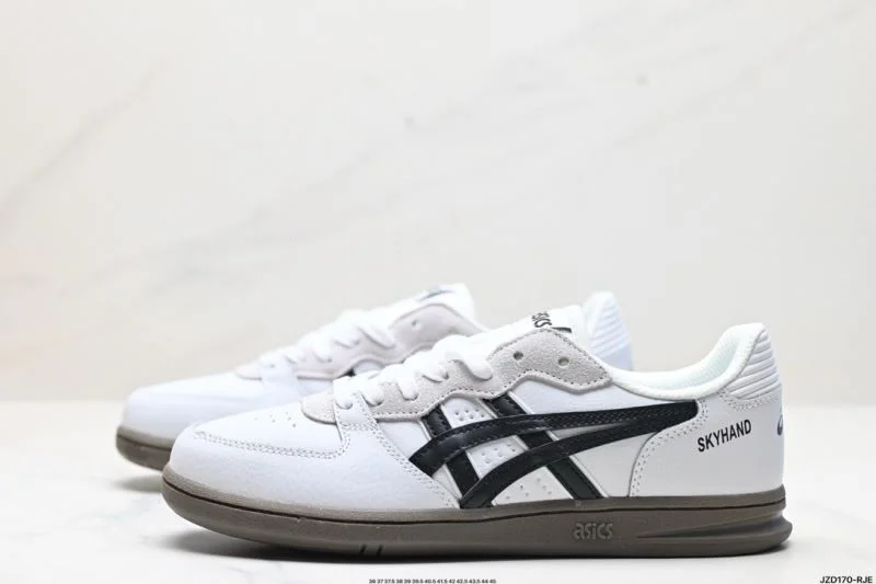 Cozy Asics Shoes 3862