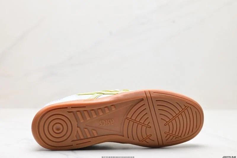 Timeless Asics Shoes 3798
