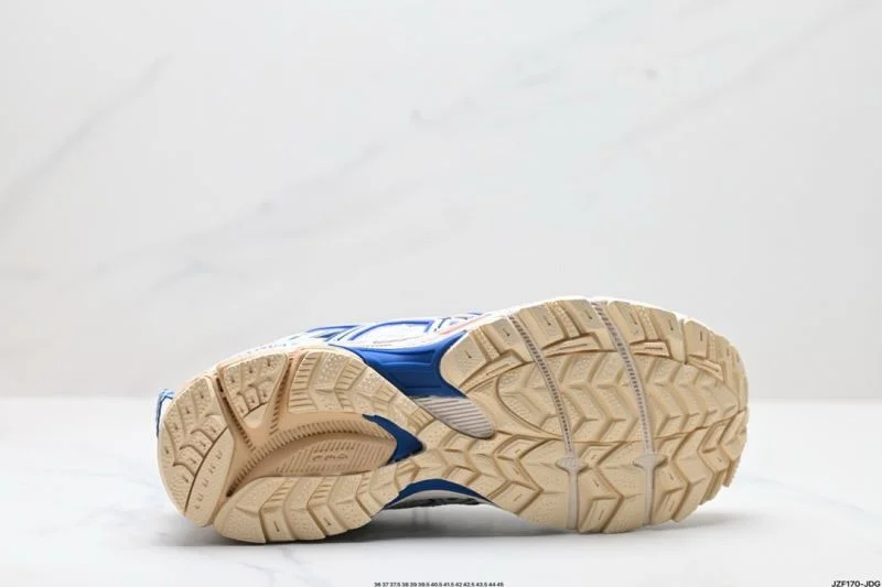 HighPerformance Asics Shoes 3791