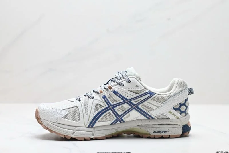 Seasonal Asics Shoes 3800