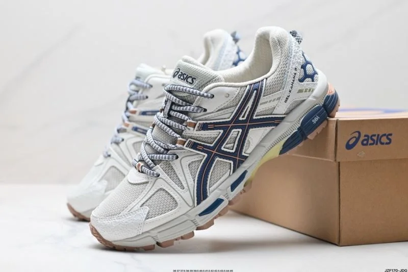 Seasonal Asics Shoes 3800