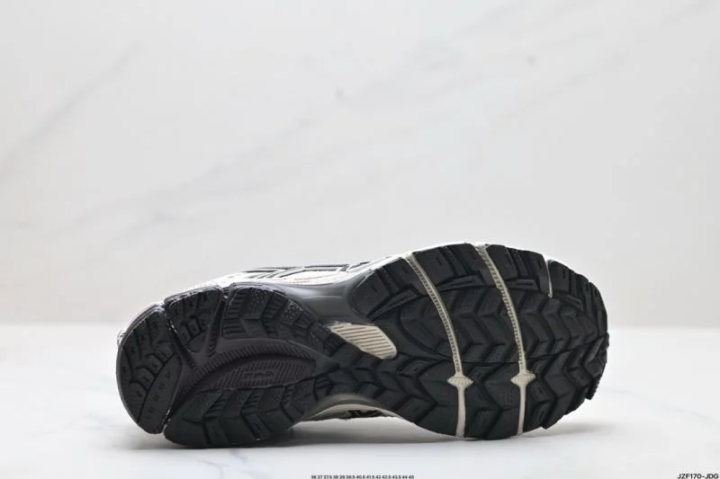 Sophisticated Asics Shoes 3806