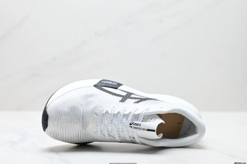 TimelessDesign Asics Shoes 3781