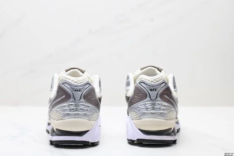 Unique Asics Shoes 3751