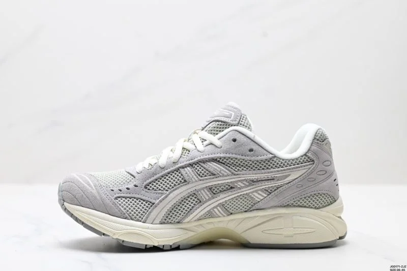 Bold Asics Shoes 3754