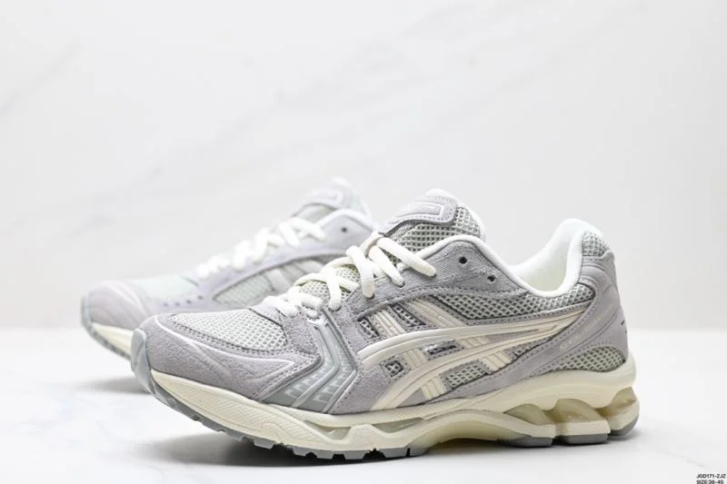 Bold Asics Shoes 3754