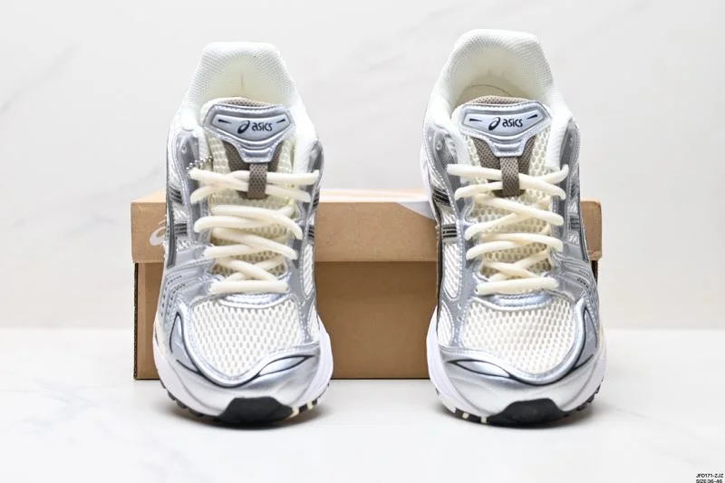 Trendsetting Asics Shoes 3750
