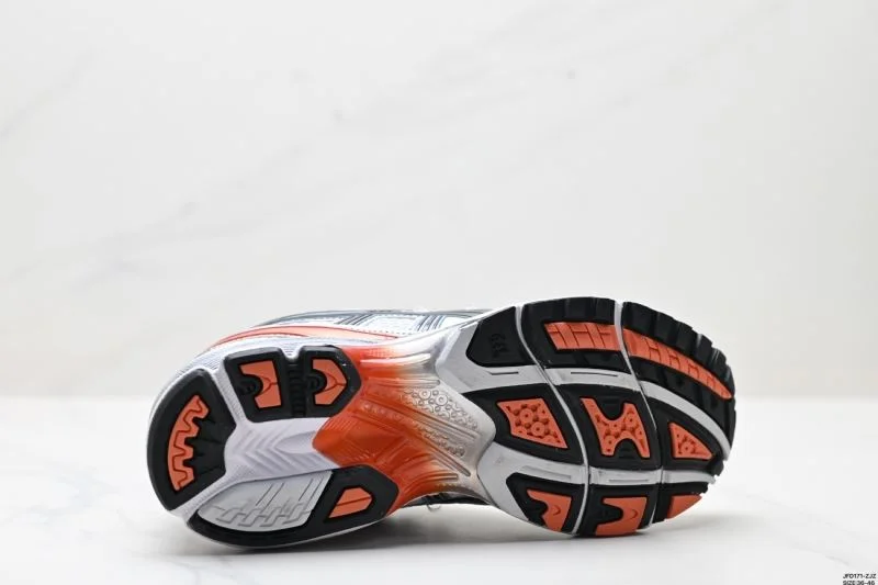 ZipUp Asics Shoes 3748