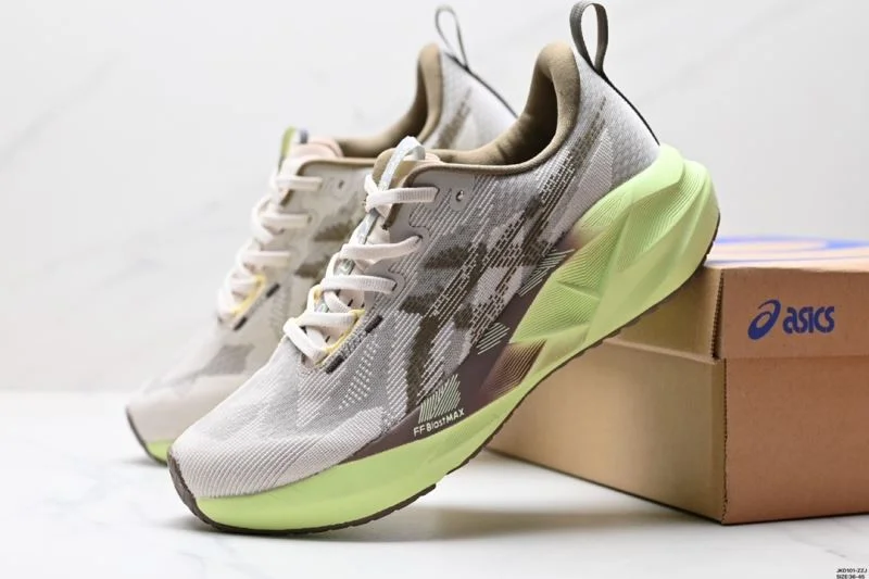 WrinkleFree Asics Shoes 3720