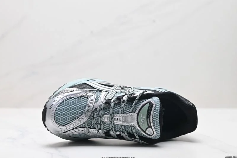 Lightweight Asics Shoes 3808