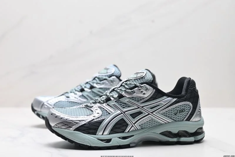 Lightweight Asics Shoes 3808
