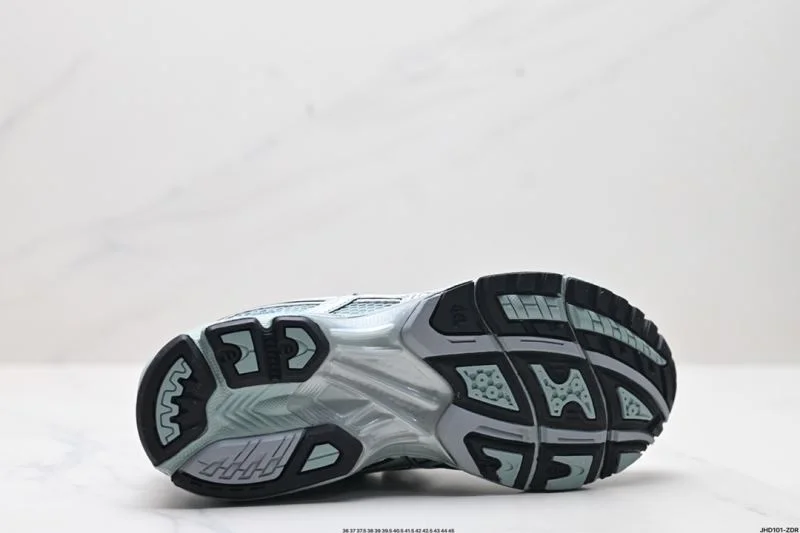 Lightweight Asics Shoes 3808
