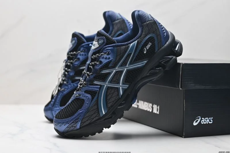 Bold Asics Shoes 3712
