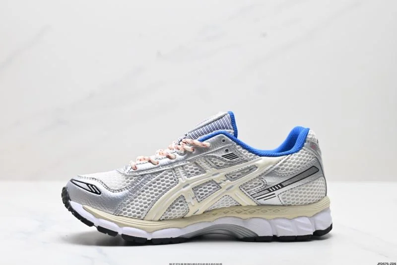 Asics Shoes Sporty 3726