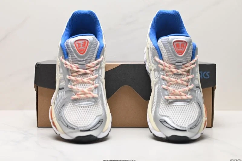 Asics Shoes Sporty 3726