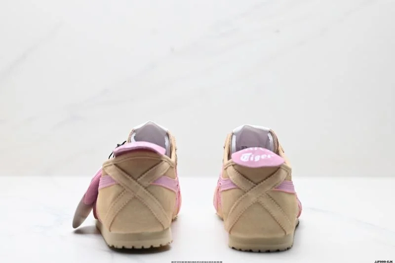 Snug Asics Shoes 3707