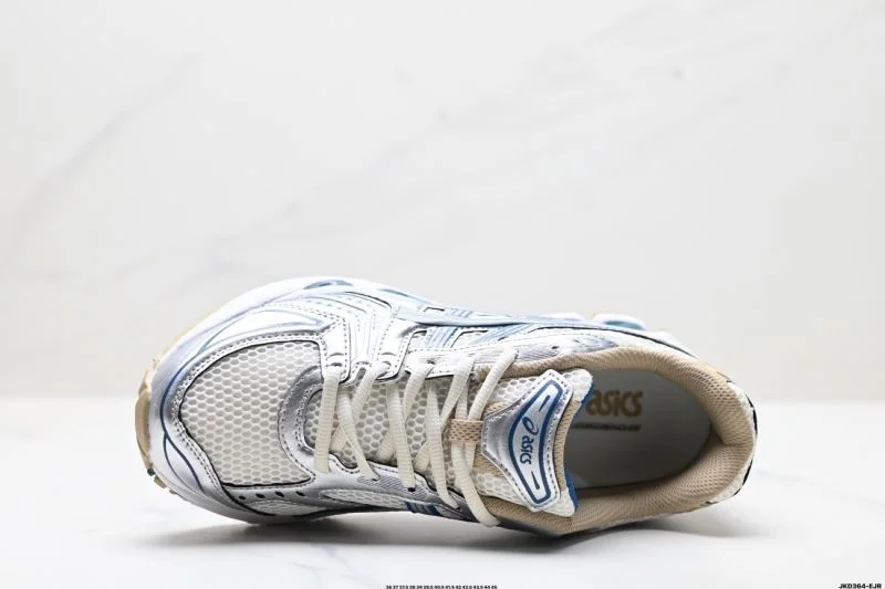 Comfortable Asics Shoes 3692