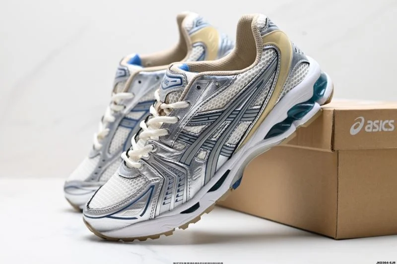 Comfortable Asics Shoes 3692