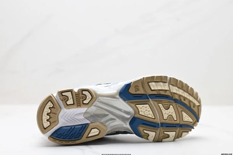 Comfortable Asics Shoes 3692