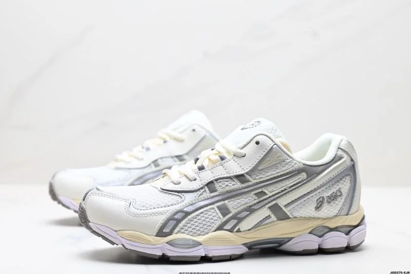 Asics Shoes Sleek 3687
