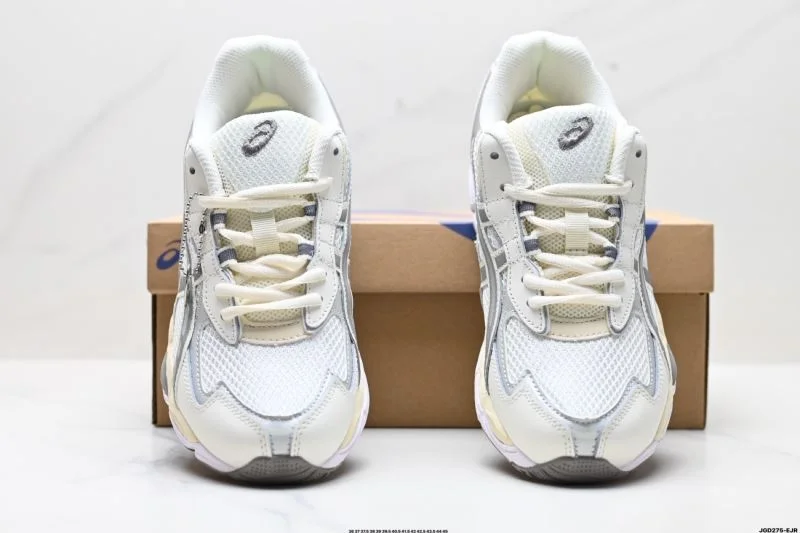 Asics Shoes Sleek 3687