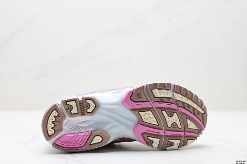 Fashionable Asics Shoes 3681