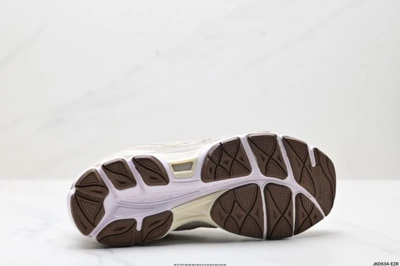 Comfortable Asics Shoes 3664