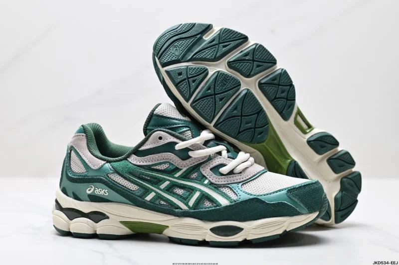 Asics Shoes Neat 3658