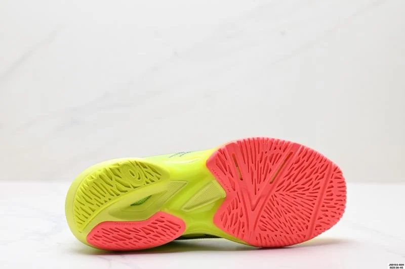 Modern Asics Shoes 3653