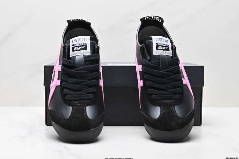 Vibrant Asics Shoes 3644