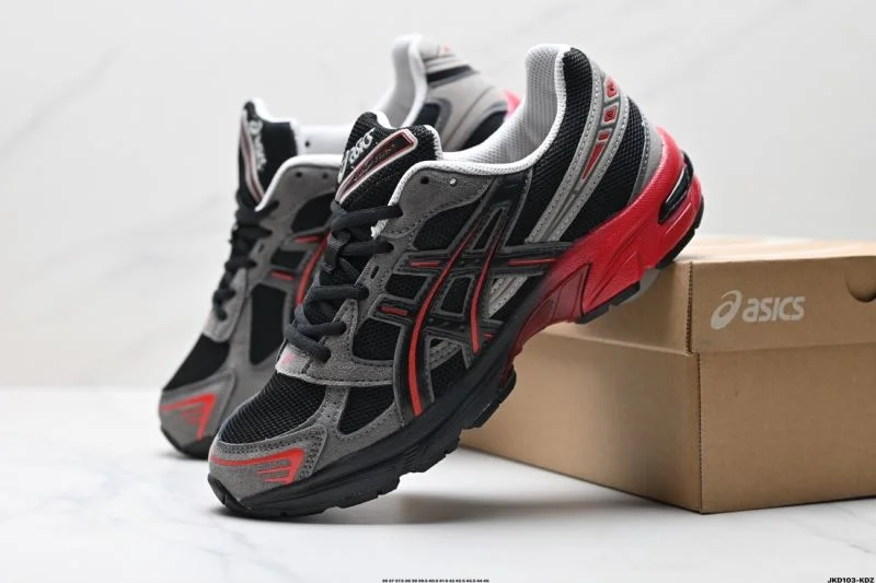 UrbanChic Asics Shoes 3632