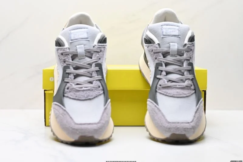 OdorResistant Asics Shoes 3614