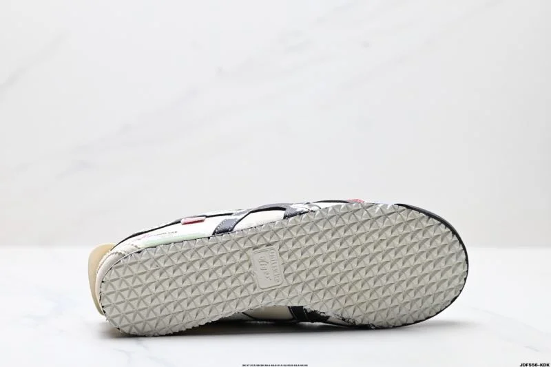 Trendy Asics Shoes 3609