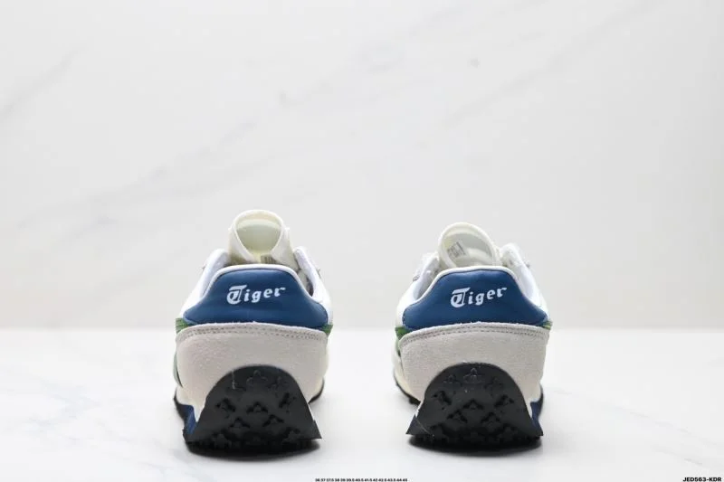 MultiPurpose Asics Shoes 3596
