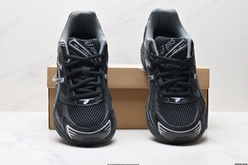 Breathable Asics Shoes 2800