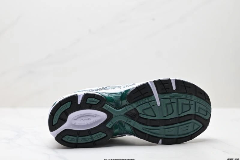 Trendy Asics Shoes 2874